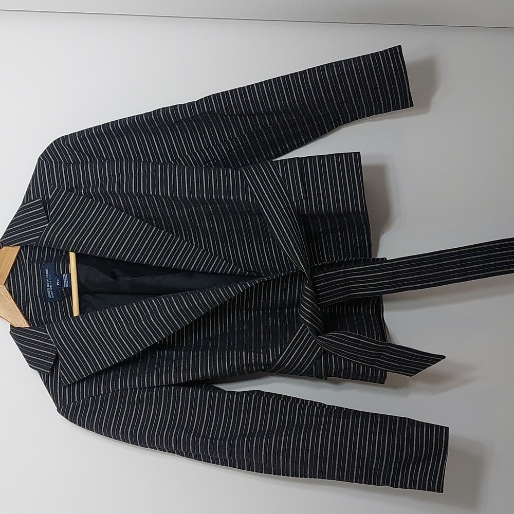 Jones New York Women's Size PS Petite Small Blazer Striped Belted Black - Picture 2 of 15